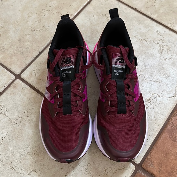 New Balance Shoes - NWOT New Balance Trail Shoes size 7